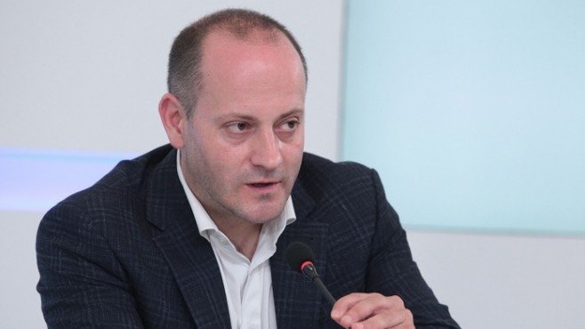 Радан Кънев: Волно или неволно, Гешев успя да свали Борисов от власт